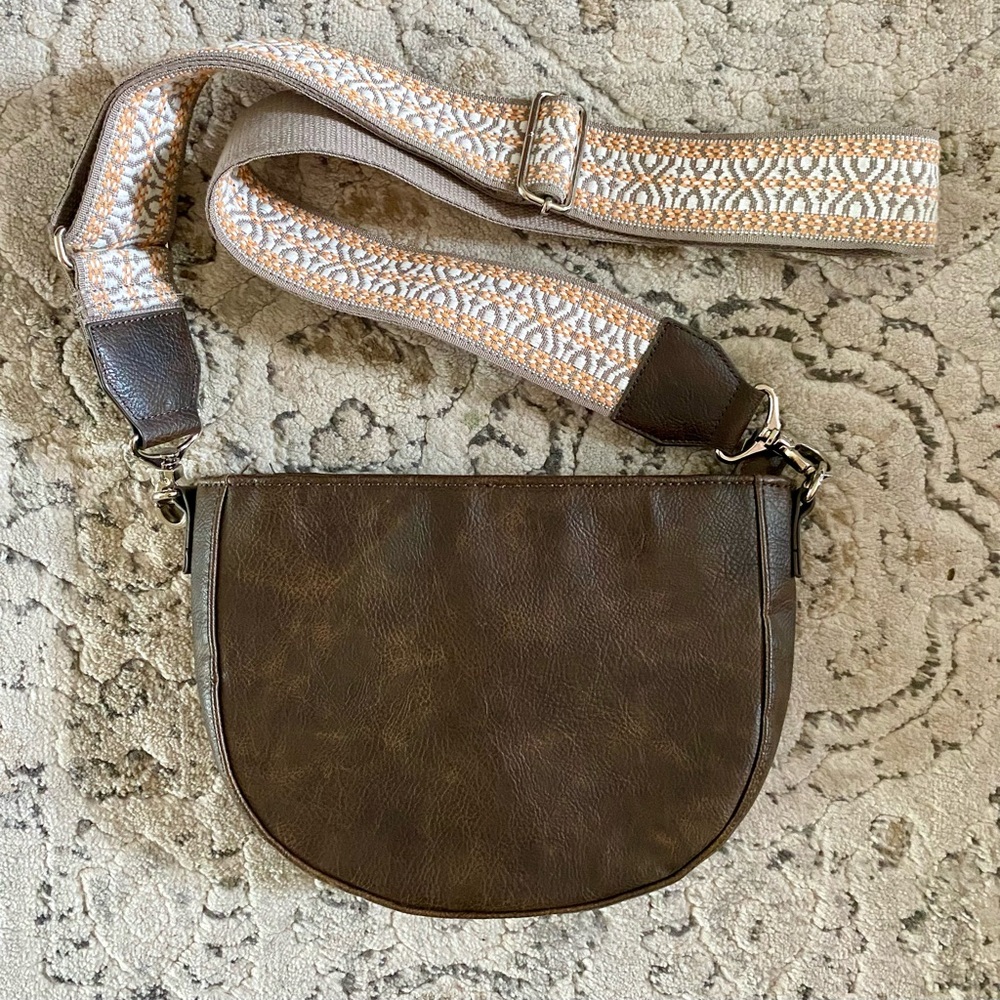 Thirty-One Half Moon Crossbody + Wide Strap